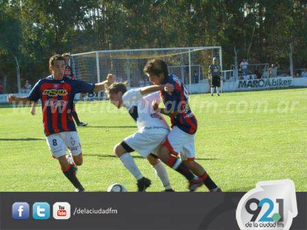 En la imagen aparece Joaquín marcado por quienes volverán a ser sus compañeros