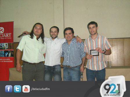 Marcos es el segundo desde la izquierda